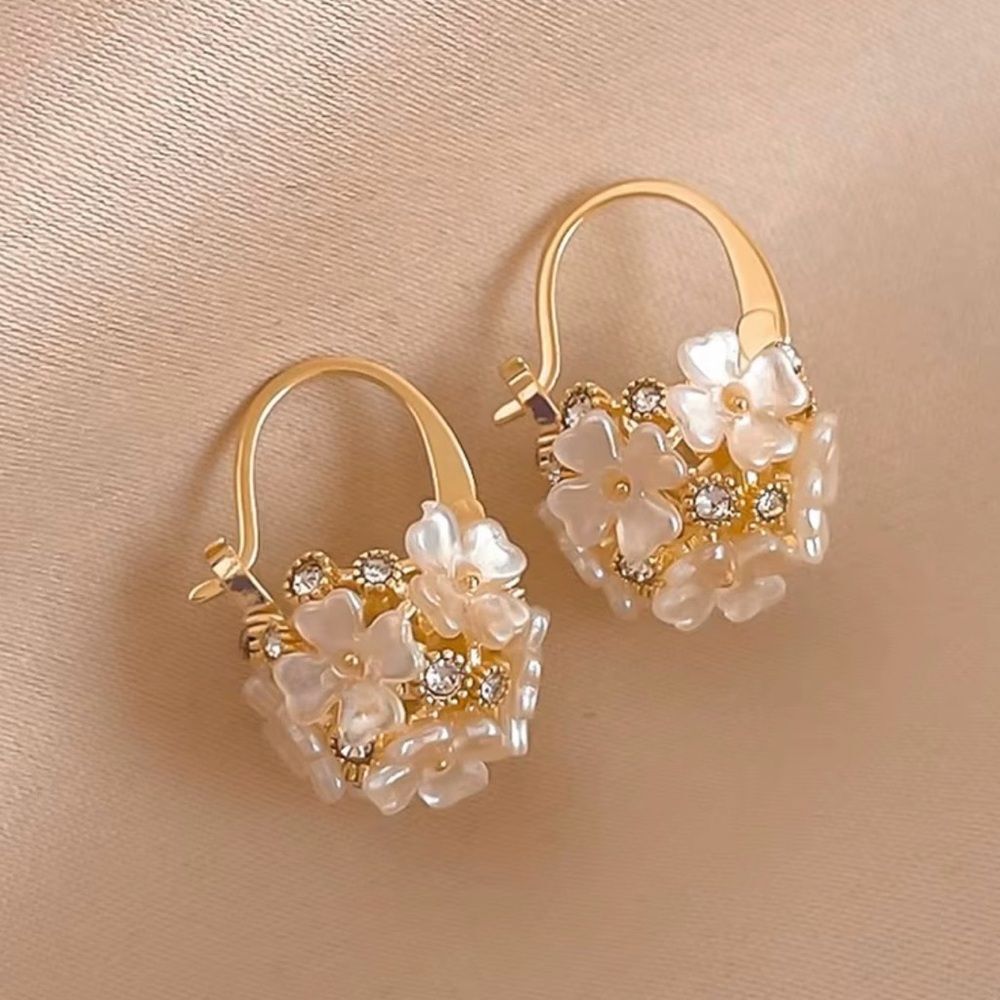 Luxury Shell Flower Ball Earrings – Gold Tone Rhinestone Sphere Earrings (NWT)